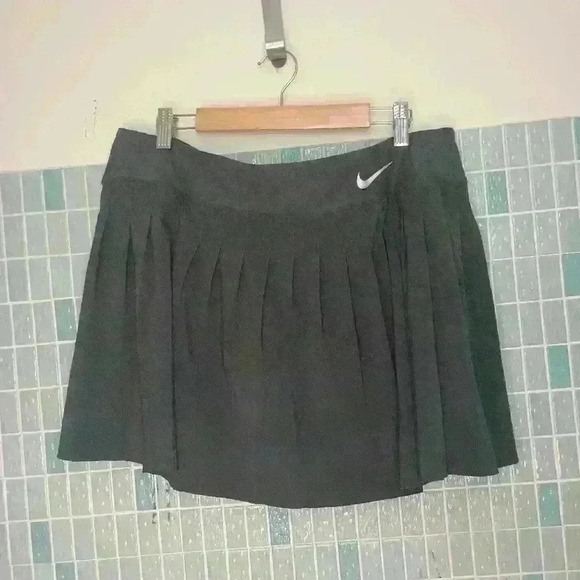 Nike Pleated Tennis Plus Size Skirt Black - Picture 3 of 9